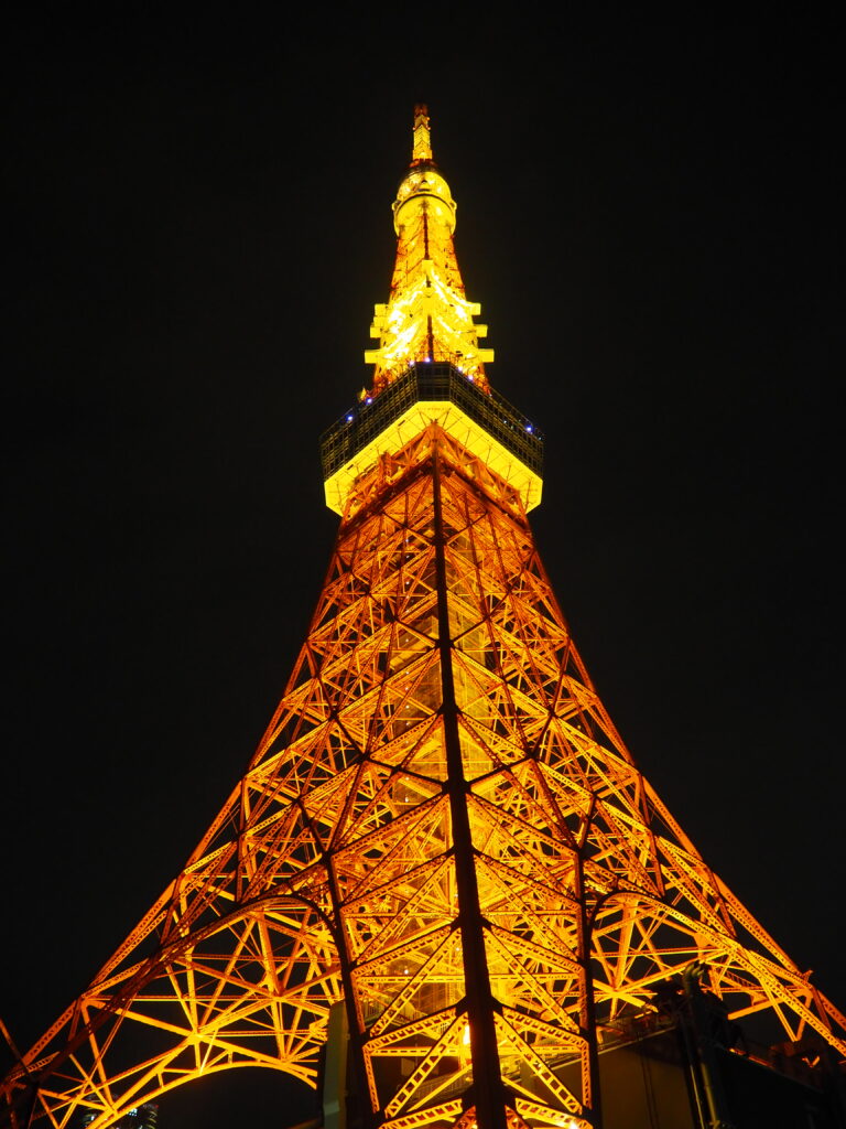 東京タワーを近くから