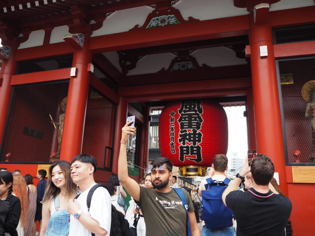 浅草寺 雷門の裏側