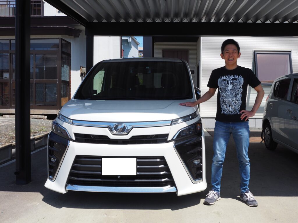 トヨタVOXY　85系